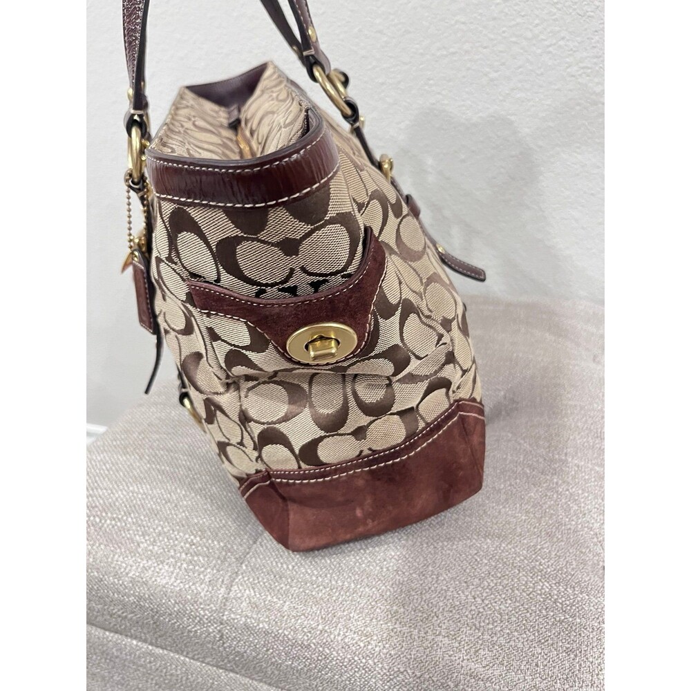 COACH SIGNATURE GALLERY tote.. - Picture 4 of 10